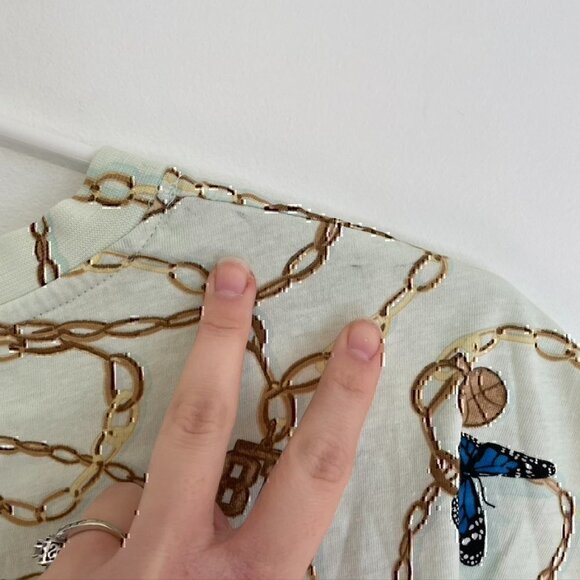 GUESS Dolly Bow Tee / All Over Print T-Shirt Chain Butterfly Tie Knot Crop Top - Picture 11 of 12